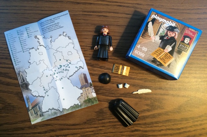 Unpacking my Playmobil Martin Luther